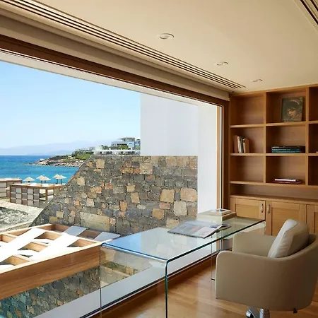 Peninsula Luxury Resort, Six Senses