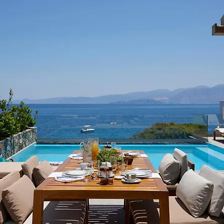 Peninsula Luxury Resort, Six Senses